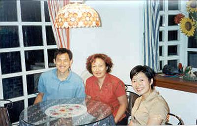 2002 (6).jpg - Jun 11, 2002--Lab newcomer welcome party (Prof. Shiau's house)